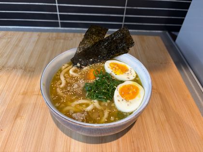 Cover image for Miso Rāmen