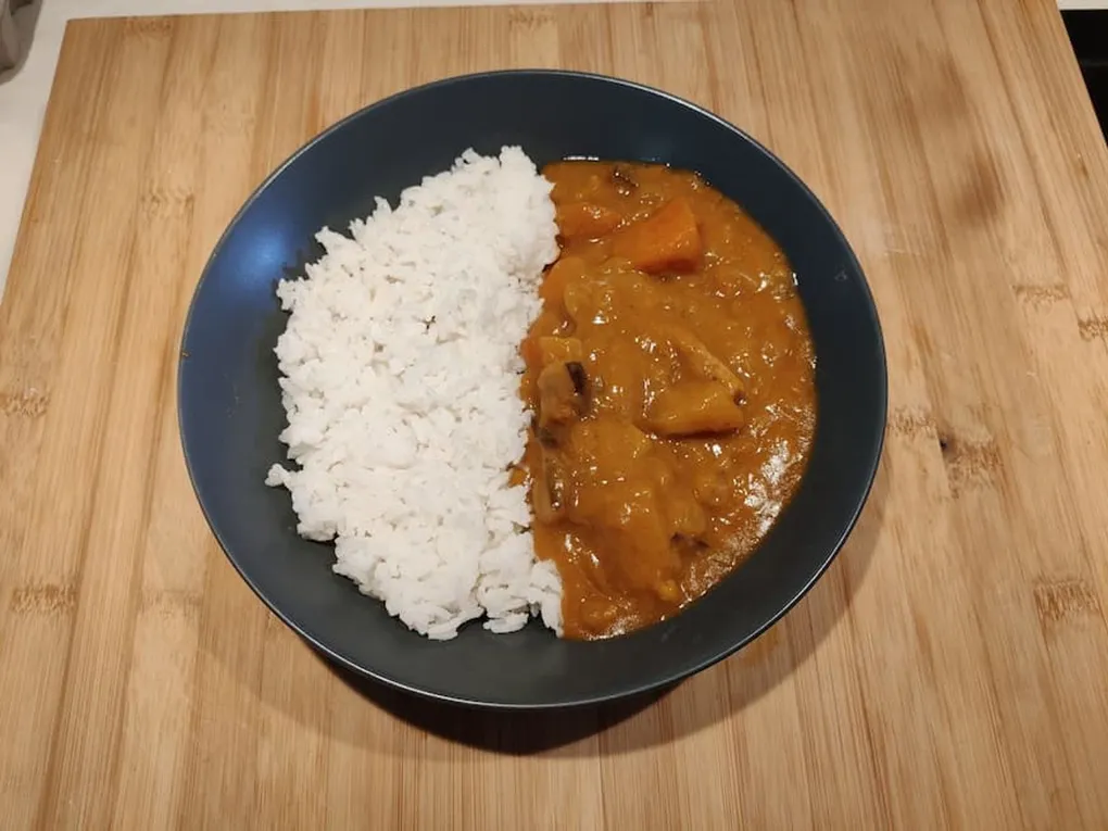 Cover for Karē ,Raisu (Japanese curry)